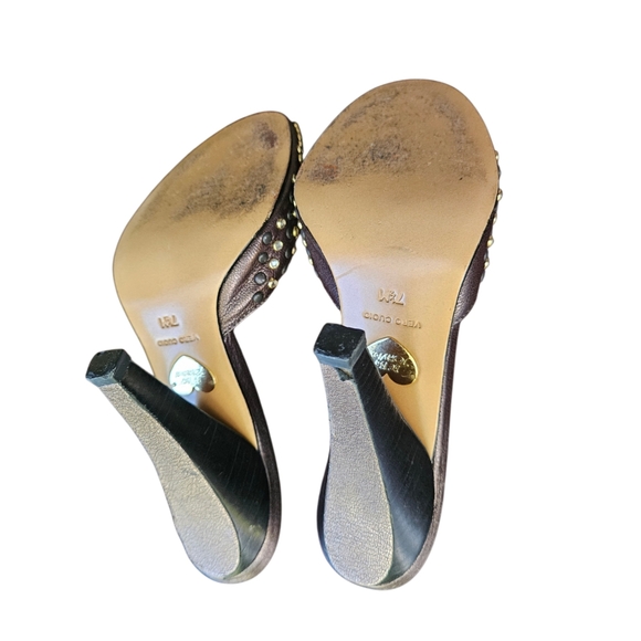 Betsey Johnson Nedra Pewter Leather Studded Pumps- Size 7.5 - Picture 11 of 17